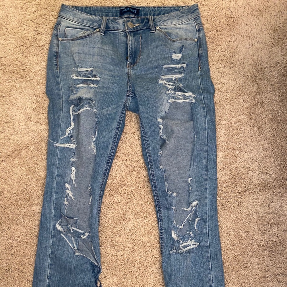 Ripped skinny jeans